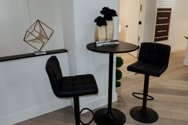 Lobby_Front_Desk.4